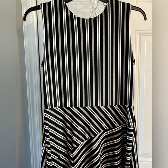 Banana Republic Black and White Striped Asymmetric Dress Medium - Picture 15 of 15